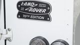 Land Rover schenkt sich den Defender Works V8 zum 70. Geburtstag