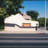 Schon von weitem zu erkennen: Hier: Bei Deschwanden’s Shoe Repair in der Chester Avenue in Bakersfield dreht sich alles um Schuhe - ein Foto aus dem Jahre 1985.