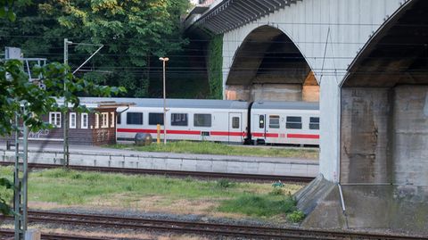 Der Intercity 2406 nach der Messerattacke im Bannhof von Flensburg