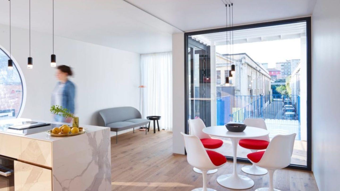 Werden zwei Container kombiniert, lassen sich großzügige Räume realisieren.