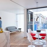 Werden zwei Container kombiniert, lassen sich großzügige Räume realisieren.