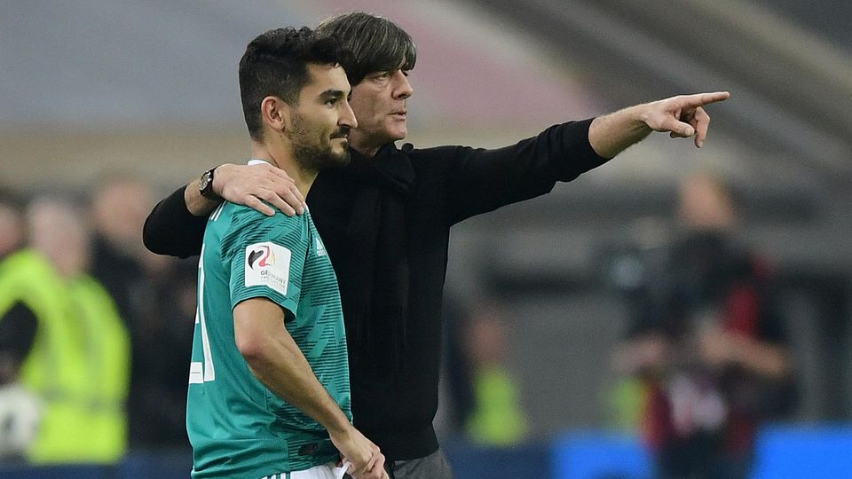 Deutscher Mittelfeld-Star: Bundestrainer Joachim Löw musste oft auf Gündoğan verzichten. Bei der WM in Russland soll er dabei sein Bundestrainer Joachim Löw musste oft auf Gündoğan verzichten. Bei der WM in Russland soll er dabei sein