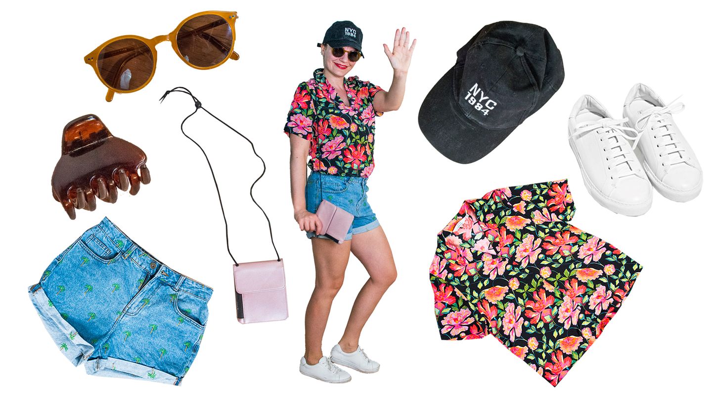 Sarah  Meine Kollegen finden, dass mein Festival-Look auch bei „Miami Vice“ durchgehen würde, aber GENAU DAS ist doch der Punkt! Ein Festival ist die beste Gelegenheit dafür, Dinge zu tragen, die vielleicht nicht cool, aber unglaublich praktisch sind. Mit dem knallbunten Hemd finden mich meine Freunde in der Menge sofort, die Mütze schützt vor Hitzeschlag oder Regen und wie geil sind bitte Brustbeutel? Handy, Geld, und Schlüssel passen rein – aber schleppen muss man nichts. Weiterer Tipp von mir: Unbedingt (waschbare) Turnschuhe anziehen, bloß keine Flip-Flops (autsch!).