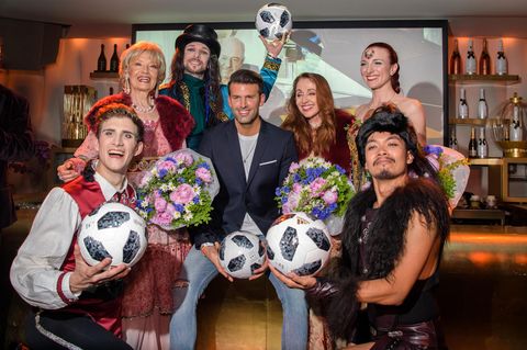 Jay Khan meets Dschingis Khan: Ralph Siegel hat den Partyhit "Moskau" zur Fußball-WM neu einspielen lassen.
