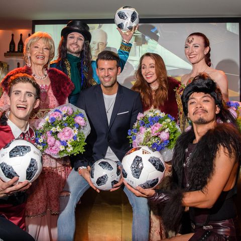 Jay Khan meets Dschingis Khan: Ralph Siegel hat den Partyhit "Moskau" zur Fußball-WM neu einspielen lassen.