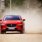 Jaguar I-Pace 400 AWD - kann auch abseits befestigter Straßen überzeugen