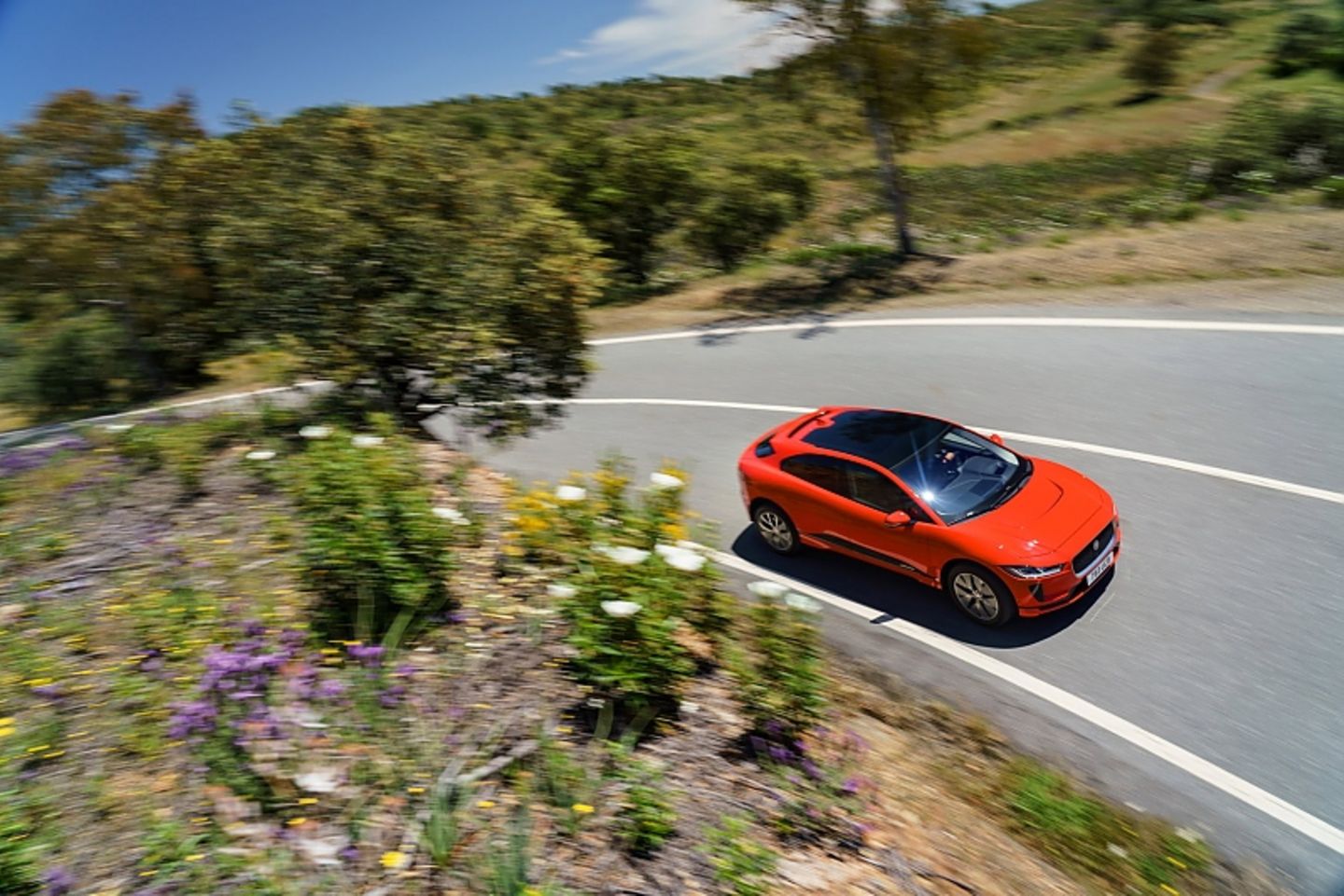 Jaguar I-Pace 400 AWD - das Sonnendach ist obligatorisch