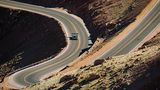 Über 19,99 Kilometer schlängelt sich die Straße hoch zum Pikes Peak Test