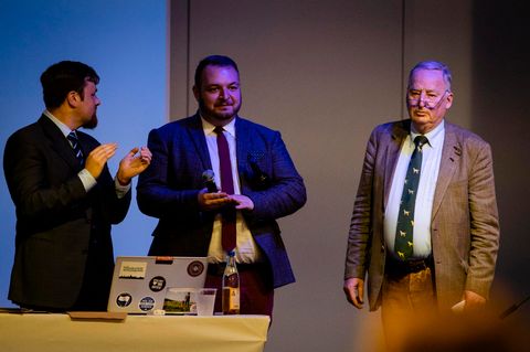 AfD-Nachwuchs singt gesamtes Deutschlandlied - um auf "Wurzeln" zu besinnen