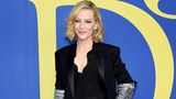 Kleines Schwarzes oder Disco-Kugel? Schauspielerin Cate Blanchett kombinierte beides zu einem stilsicheren Outfit.