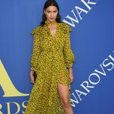 Kennen Sie das Marsupilami, ein Fanatasietier des belgischen Comic-Zeichners André Franquin? Falls nicht: Es sieht exakt so aus wie das Kleid von Model Irina Shayk.