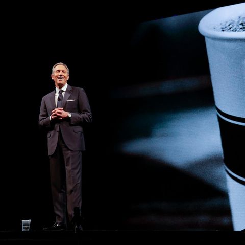 Starbucks-Chef Howard Schultz spricht auf einer Tagung