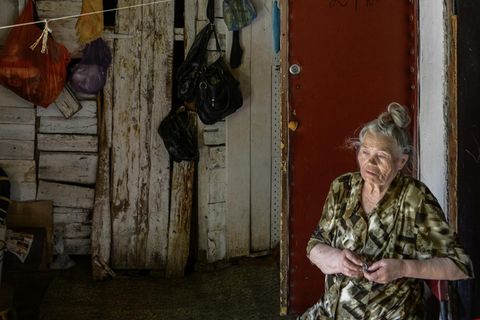 Das Haus von Lidija Krasnoschokowa verfault. Kein Einzelfall in Russland.
