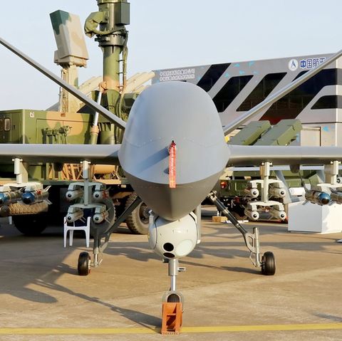 Die CH-5 auf einer Rüstungsmesse.