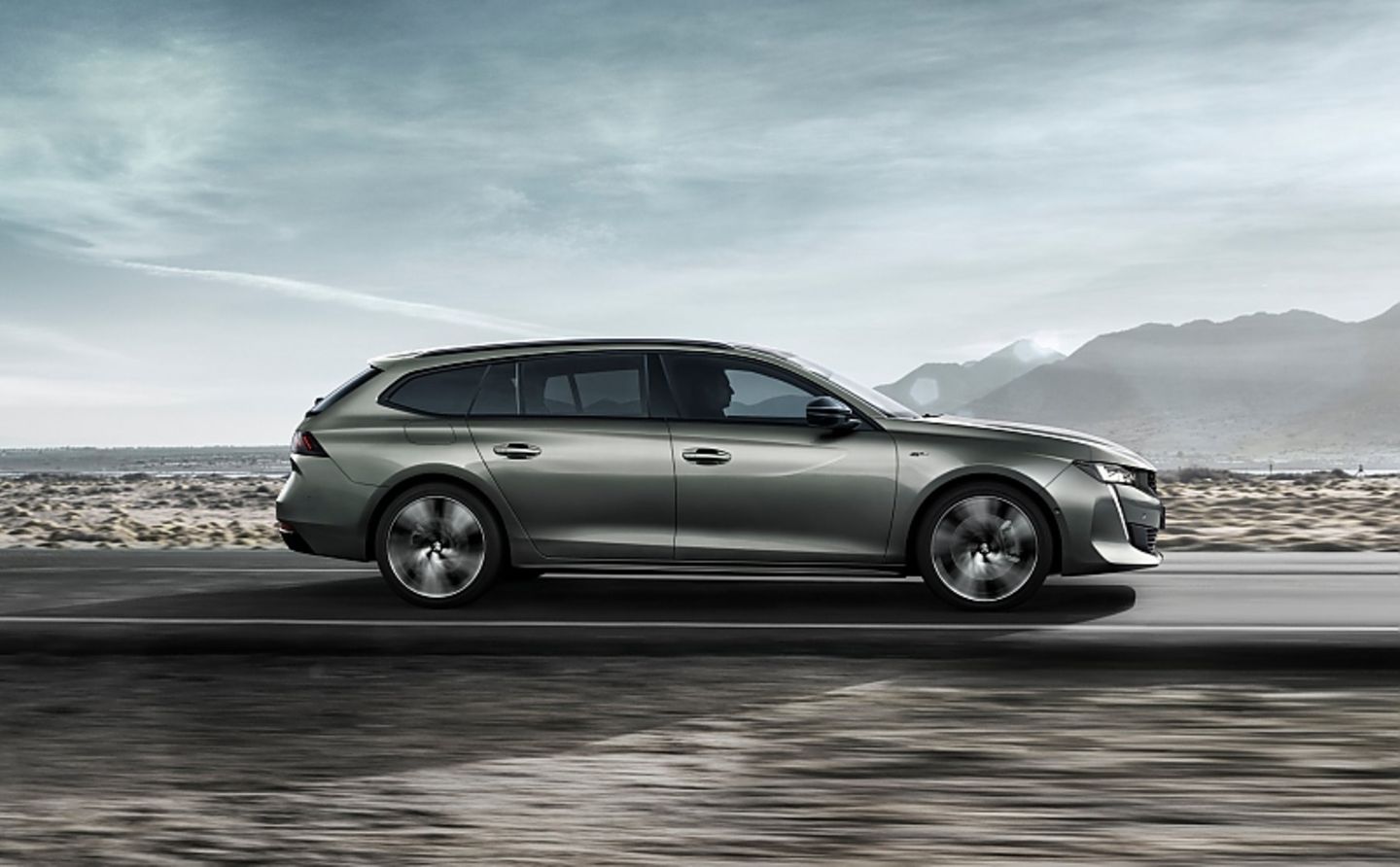 Peugeot 508 SW - Platz für fünf Personen