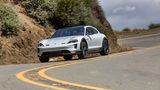 Die Dynamik ist beim Porsche Mission E Cross Turismo wichtig