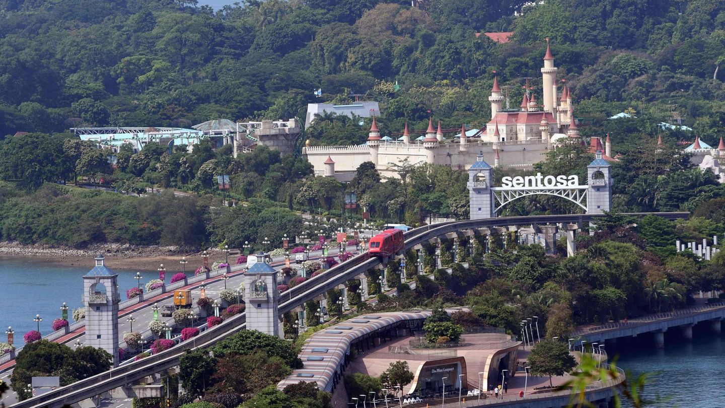 Sentosa Island ist ein beliebter Ausflugsort für die Bewohner des dichtbesiedelten Singapur und eine der größten Touristenattraktionen des Kleinstaates.