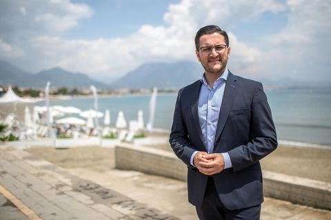 Der ehemlige SPD-Politiker Mustafa Erkan kandidiert bei der Parlamentswahl in der Türkei für die AKP