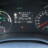 Jagd man den Optima PHEV über die Autobahn, schnellt der Verbrauch nach oben