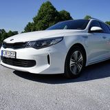 Die Tigernase steht auch dem Kia Optima PHEV Sportwagon