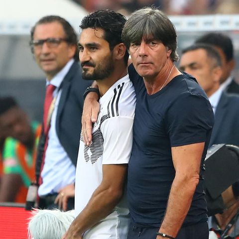 Bundestrainer Joachim Löw und Spieler İlkay Gündoğan