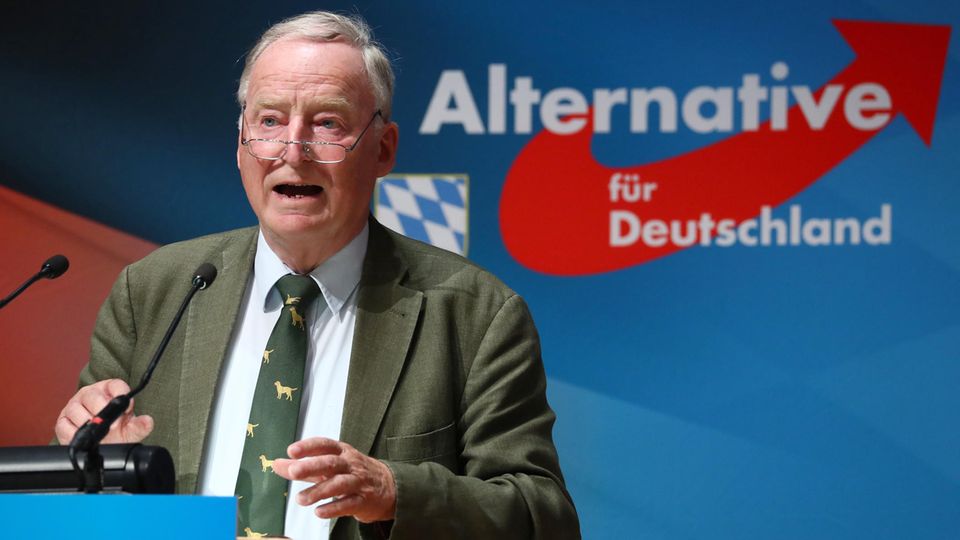 Alexander Gauland spricht beim Parteitag der bayerischen AfD 