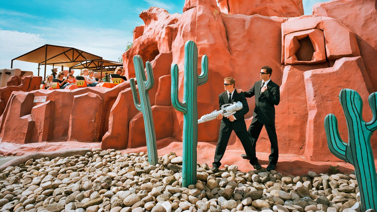 Bottrop, Deutschland: Posen für Instagram: Einmal so cool sein wie die Jungs in "Men in Black" – der "Movie Park" macht’s möglich. Allerdings war das schon last, last season. Jetzt müsst ihr euch als Trekkies verkleiden. Geht auch klar, oder?