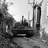 Die engen Gassen waren für den Panzerkampf denkbar ungeeignet.