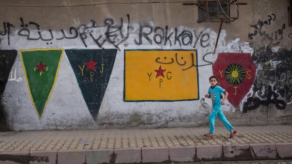 Syrienkrieg: Farbtupfer: Graffiti der kurdischen Befreier Farbtupfer: Graffiti der kurdischen Befreier