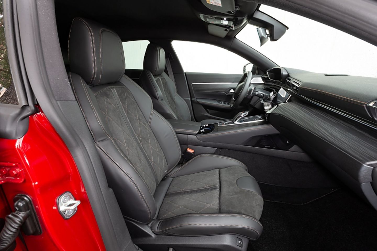 Peugeot 508 1.5 Blue HDI - bequeme Sitze vorn
