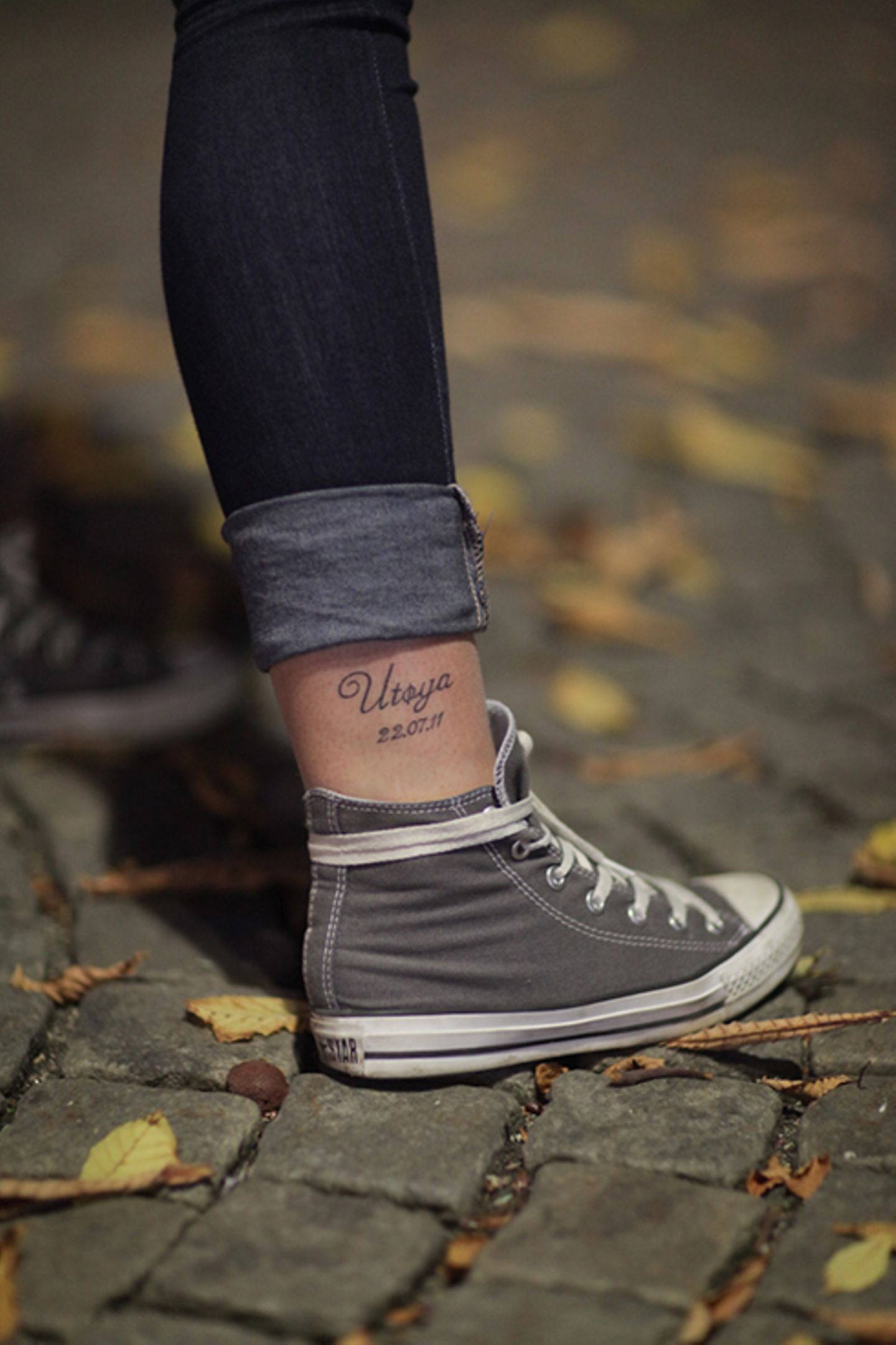 Anschläge in Norwegen: Sofie hat sich ihr Tattoo im August stechen lassen. Einen Monat nach dem Tag, über den sie noch nicht sprechen kann.