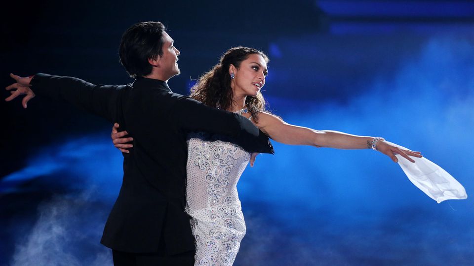 Beziehungsende: Raus aus dem Schatten, rein ins Licht: Durch Shows wie "Let's Dance" wollte sich Lilly unabhängiger machen von ihrem berühmten Mann Raus aus dem Schatten, rein ins Licht: Durch Shows wie "Let's Dance" wollte sich Lilly unabhängiger machen von ihrem berühmten Mann