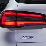 Die Rückleuchten des neuen BMW X5 sind dreidimensional ausgeformt