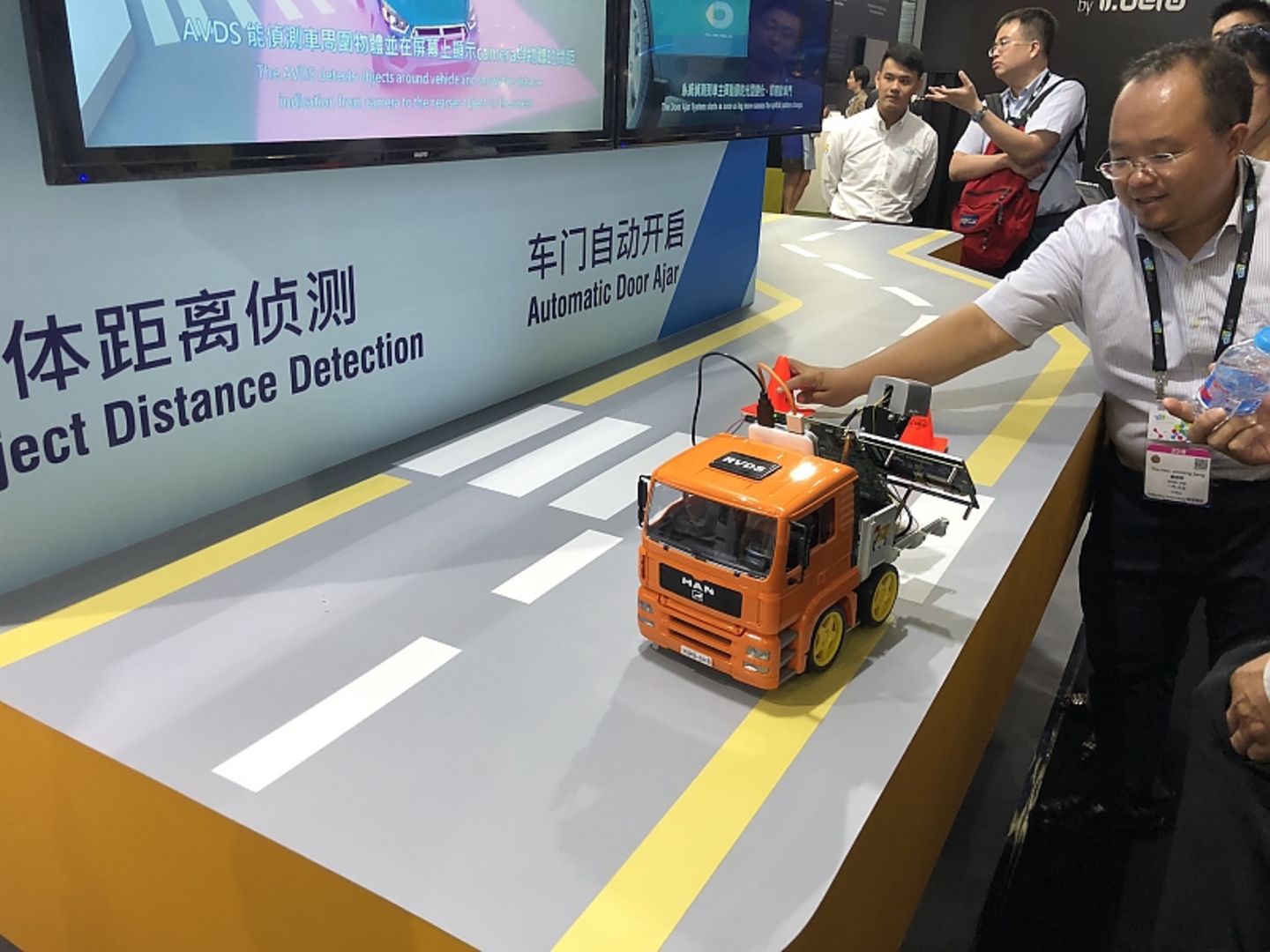 Die für das autonome Fahren nötige Umfeld-Sensorik war auf der CES Asia 2018 gefragt
