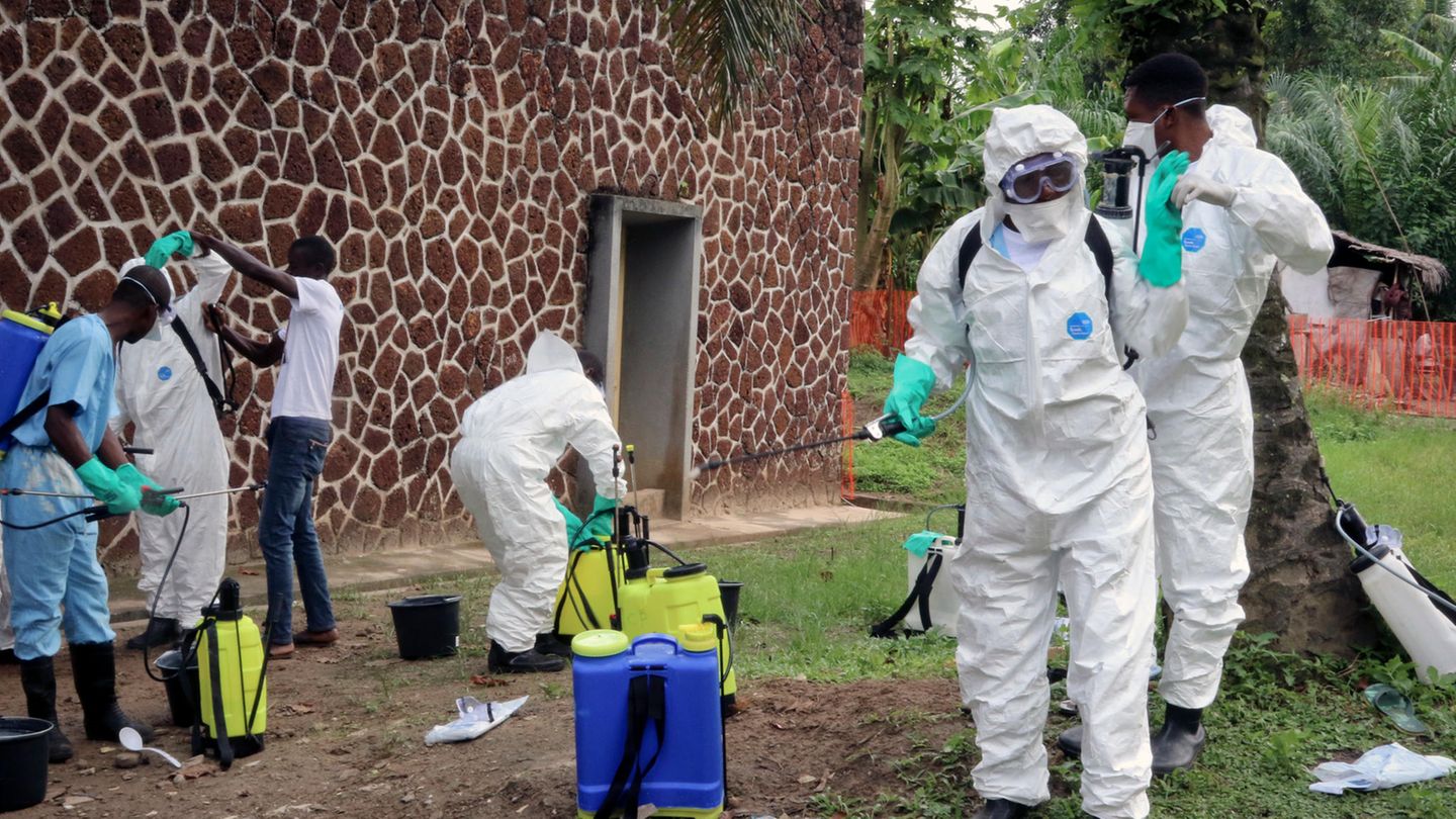 Mitarbeiter des Gesundheitsamtes im Kongo kämpfen mit zahlreichen Maßnahmen gegen Ebola