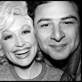 Sängerin Dolly Parton war 1977 eine der ersten prominenten Frauen, die gemeinsam mit Jean Pigozzi für ein Foto posierte