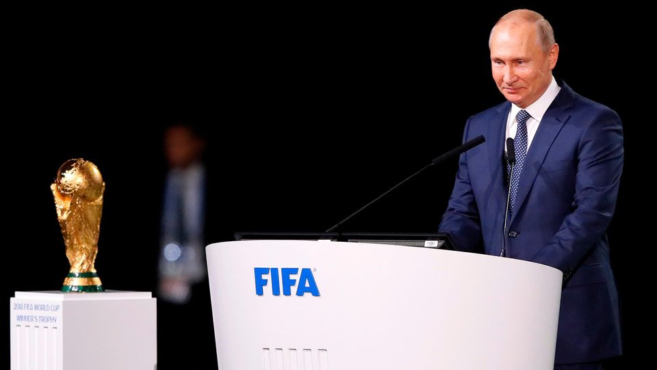 Wladimir Putin spricht beim 68. Fifa-Kongress in Moskau Wladimir Putin spricht beim 68. Fifa-Kongress in Moskau