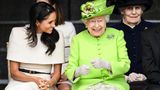 Seit ihrer Hochzeit mit Prinz Harry trägt Meghan offiziell den Titel Herzogin von Sussex. Er wurde ihr von der Queen verliehen. Das Verhältnis zwischen den beiden Frauen soll sehr positiv sein. Die 92-jährige Königin schien sich in Cheshire prächtig zu amüsieren.