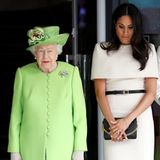 Aber es gab auch ruhige Momente: In einer Schweigeminute gedachten die Queen und Meghan der Opfer des Grenfell Tower in London. Vor einem Jahr starben dort nach einem verheerenden Brand 72 Menschen.