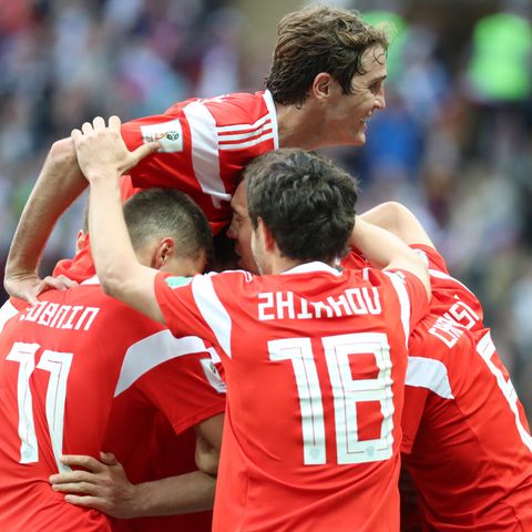 Russland hat das Eröffnungsspiel der WM mit 5:0 (2:0) gegen Saudi-Arabien gewonnen