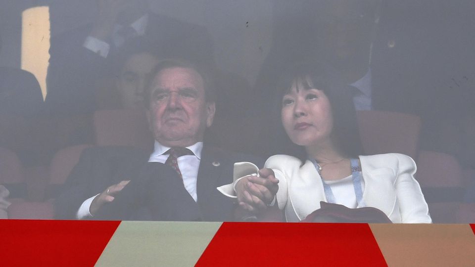 Gerhard Schröder mit Gattin Kim So-yeon Gerhard Schröder mit Gattin Kim So-yeon