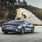 BMW M 850i Coupé - sehr zerklüftet das Heck des 8ers