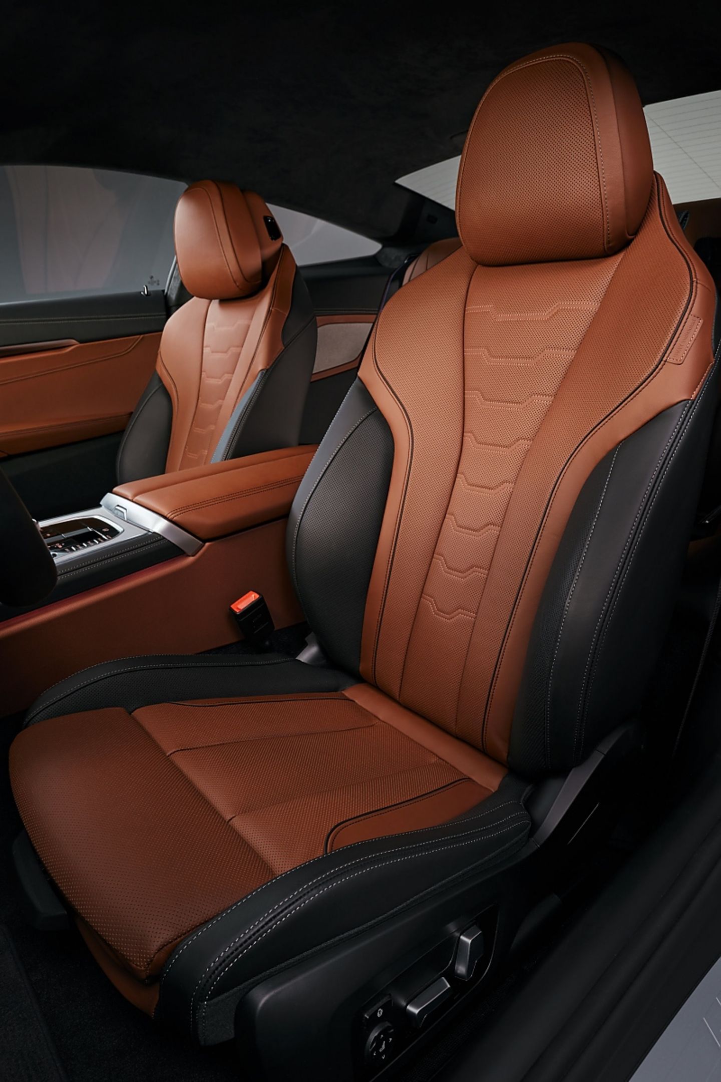 BMW M 850i Coupé - komfortable Sportsitze vorn