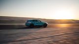 Im Innern des Mercedes EQ C Prototypen ist es sehr leise, das