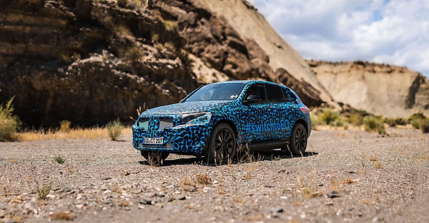 Der Mercedes EQ C ist nicht ganz so hochbeinig, wie ein klassisches SUV