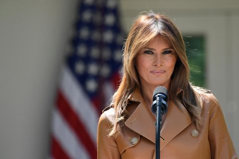First Lady Melania Trump vor dem Weißen Haus
