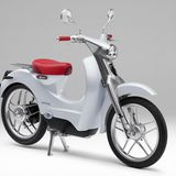 Mit Stromantrieb sieht die Super Cup nicht ganz so altmodisch aus.