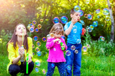 Tagesmutter mit Kindern