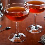 Platz 7: Manhattan  Classy and so american: aus amerikanischem Whisky und rotem süßen Wermut. Schmeckt am besten als Aperitif.