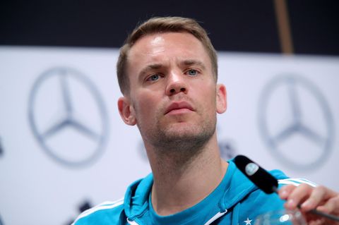 Manuel Neuer bei der Pressekonferenz
